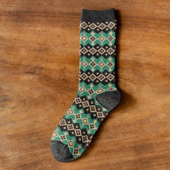 1 Чифт 2022 Година Новите Есенно-зимни дебели топли памучни чорапи Дамски Мъжки Сдвоени чорапи на райета с клетчатым модел Цветни чорапи
