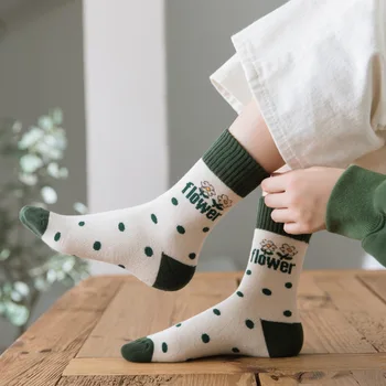 Ретро Каре чорапи-тръби от Дамски чорапи Есенно-зимни дебели топли хавлиени чорапи в британския стил Каре чорапи с анимационни заек