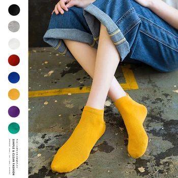 Размер 35-42 Дамски чорапи Kawaii Щастливи модни забавни чорапи за глезените Дамски памучни бродирани изрази Цвят на Бонбони 1 чифт